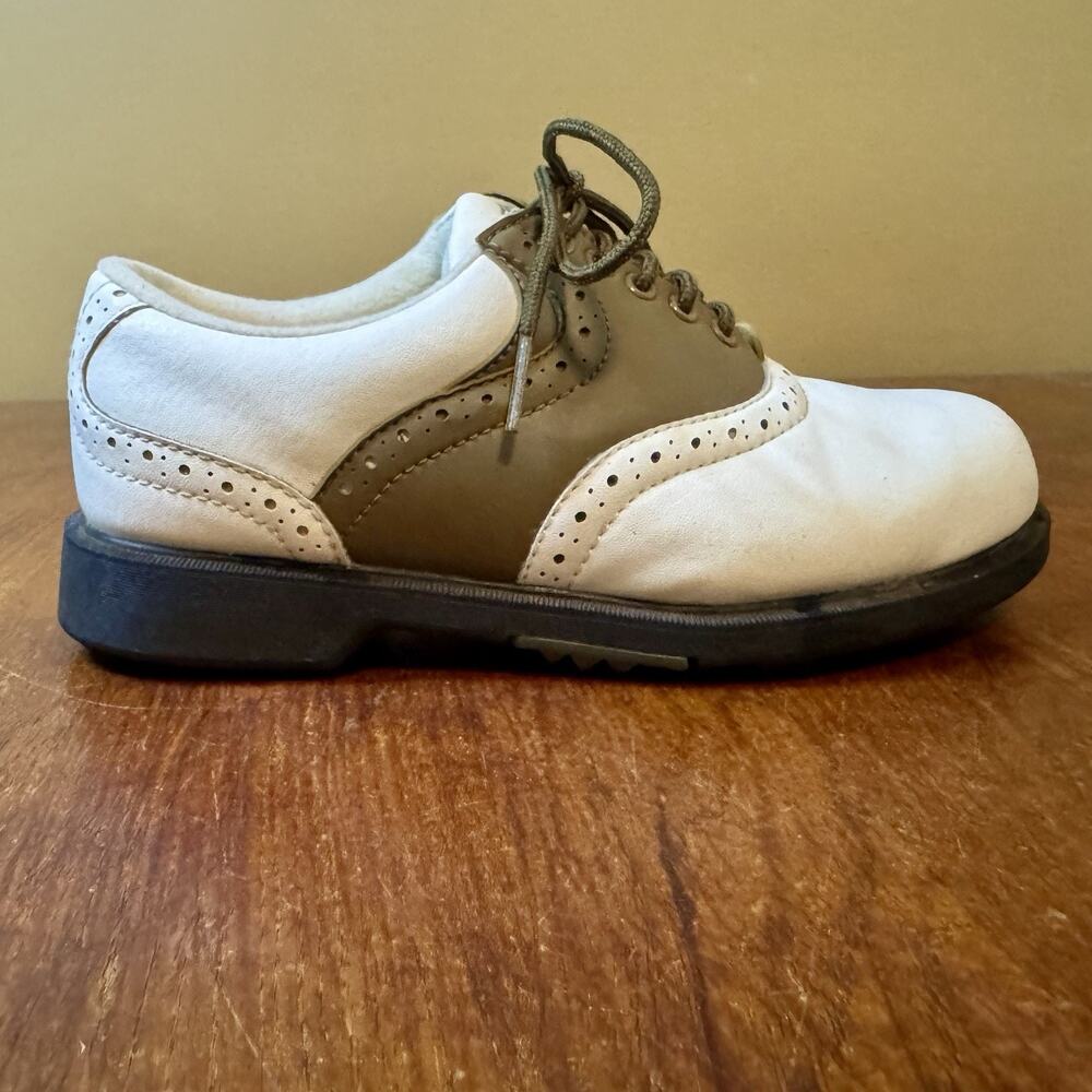 Turntec Women’s Golf Shoes White Tan Size 4.5 Spikeless/Cleats w/ Box